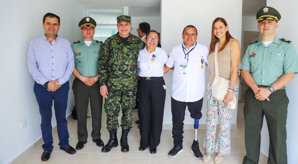 Caja Honor hizo entrega de 22 viviendas en Santa Marta a beneficiarios del Fondo de Solidaridad